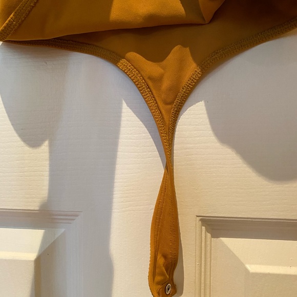 Babaton contour bodysuit (long sleeve, square neck) XS - Picture 4 of 5